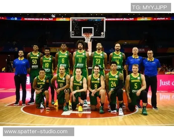 南京篮球队在世界杯中的团队协作表现分析与评价